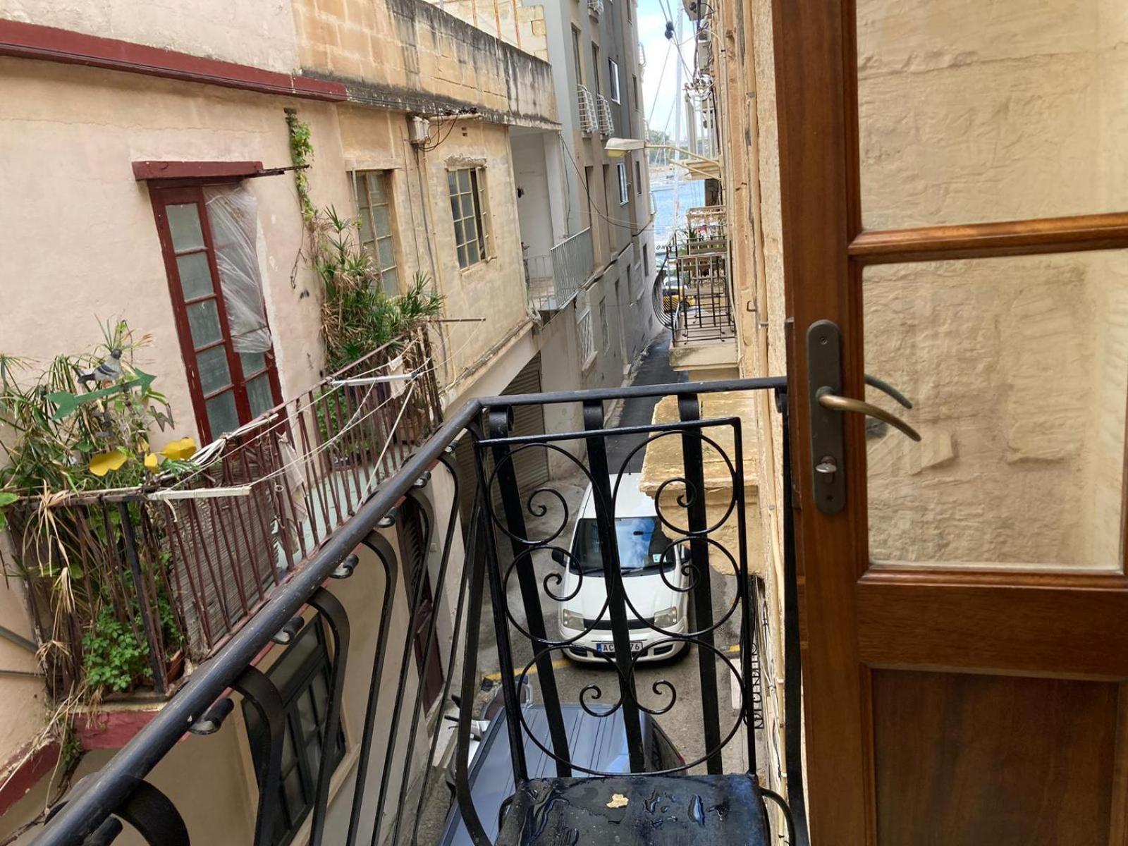 Appartamento Charming Central Townhouse In Sliema Steps From Promenade And Sliema Ferry Esterno foto