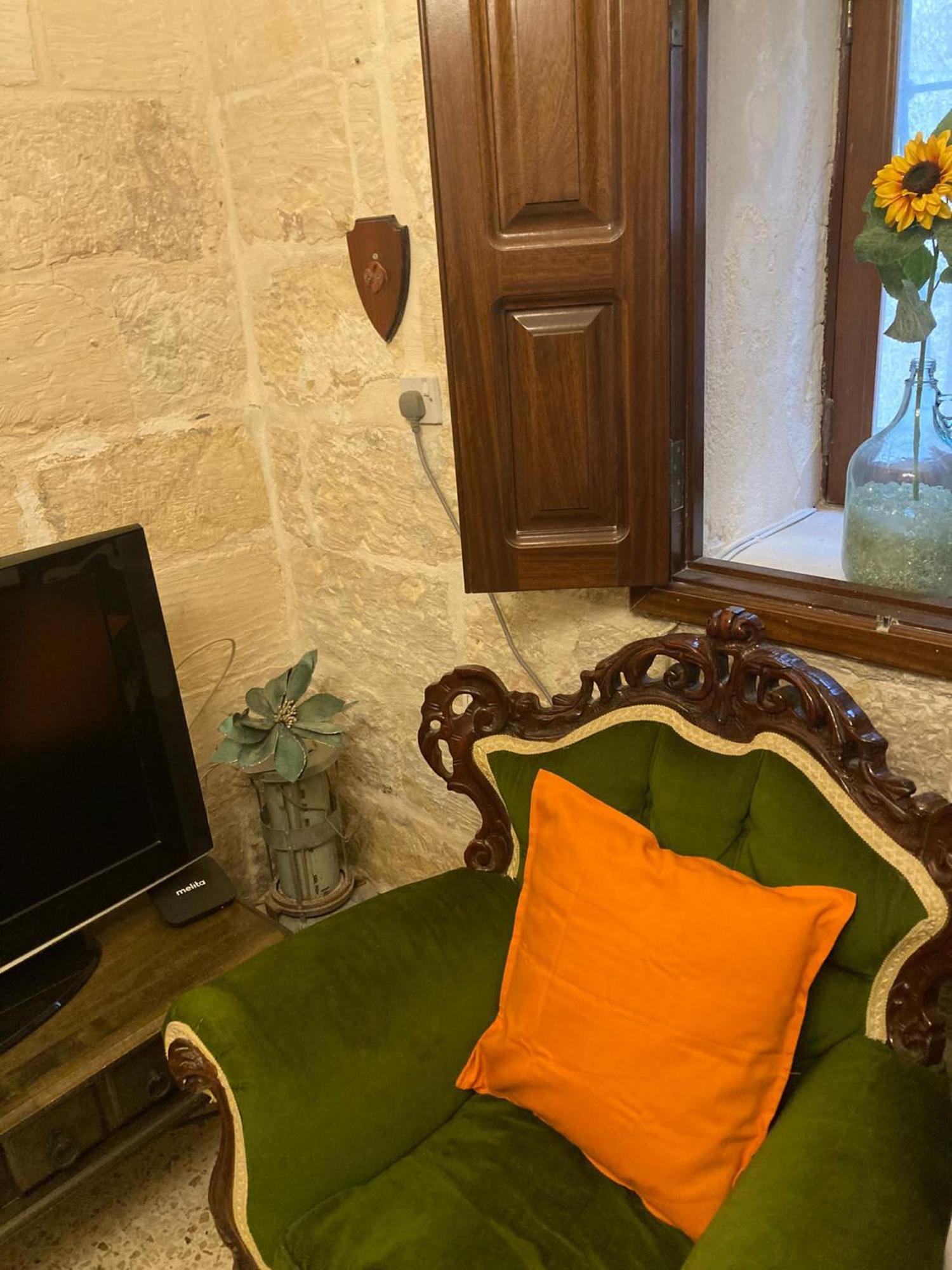 Appartamento Charming Central Townhouse In Sliema Steps From Promenade And Sliema Ferry Esterno foto
