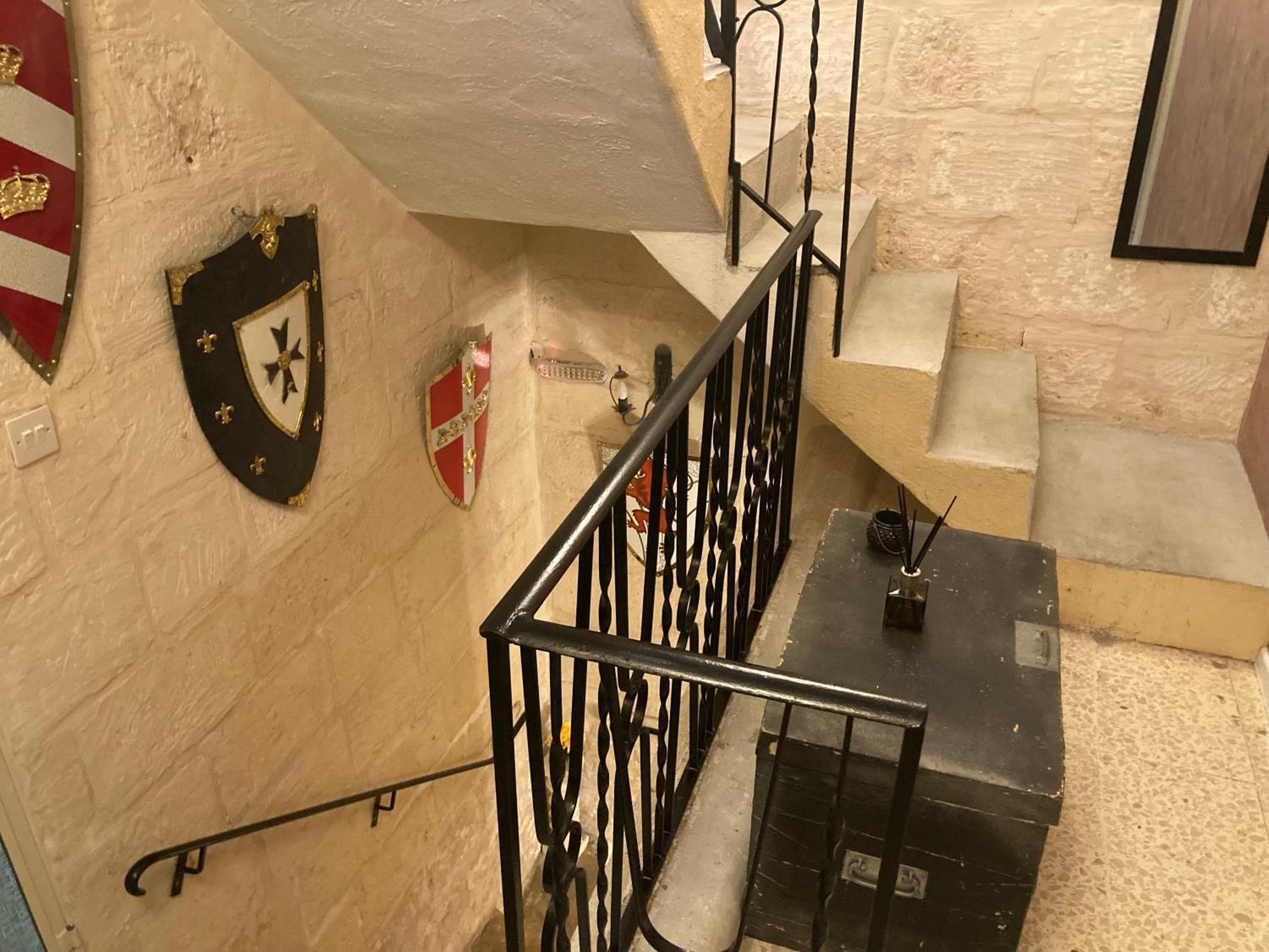 Appartamento Charming Central Townhouse In Sliema Steps From Promenade And Sliema Ferry Esterno foto