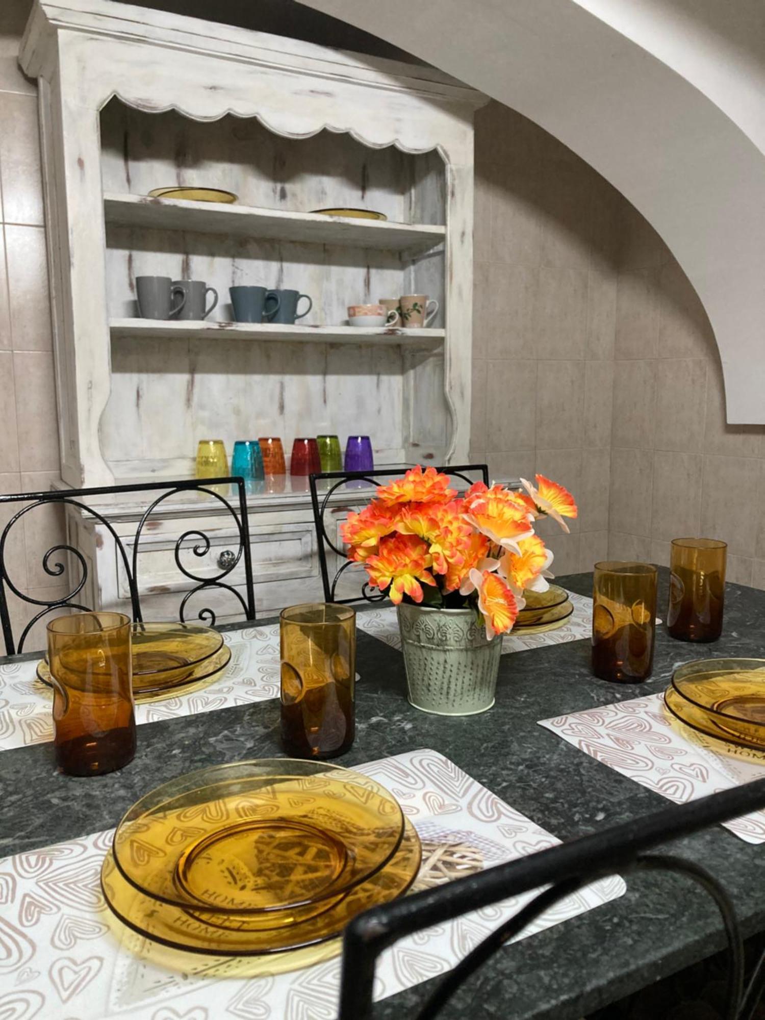 Appartamento Charming Central Townhouse In Sliema Steps From Promenade And Sliema Ferry Esterno foto