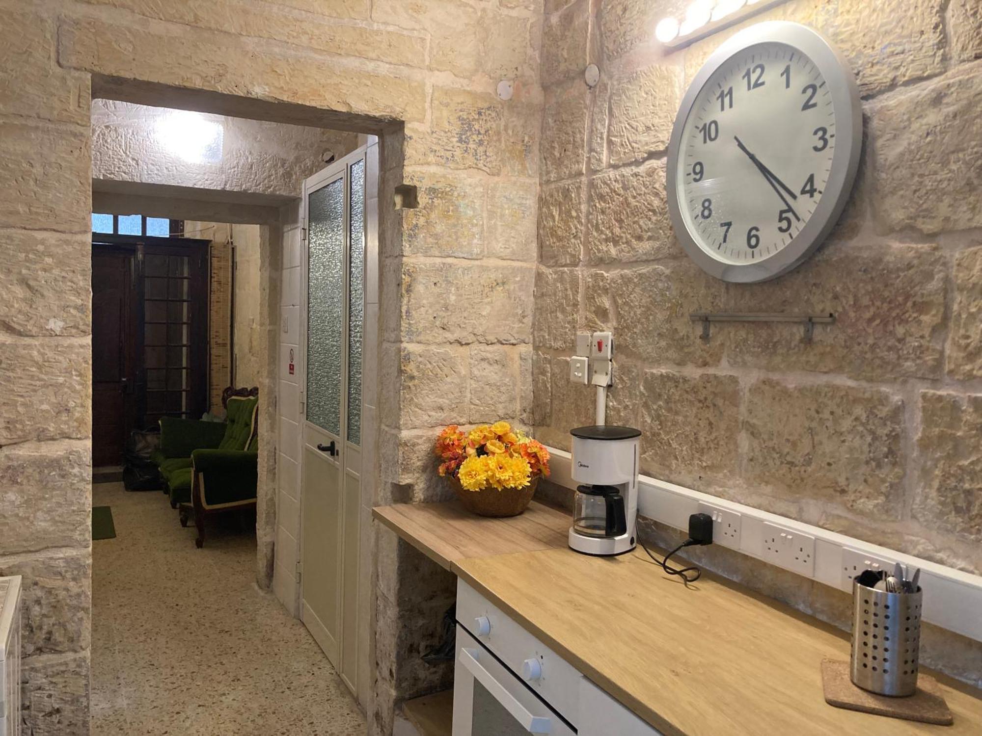 Appartamento Charming Central Townhouse In Sliema Steps From Promenade And Sliema Ferry Esterno foto